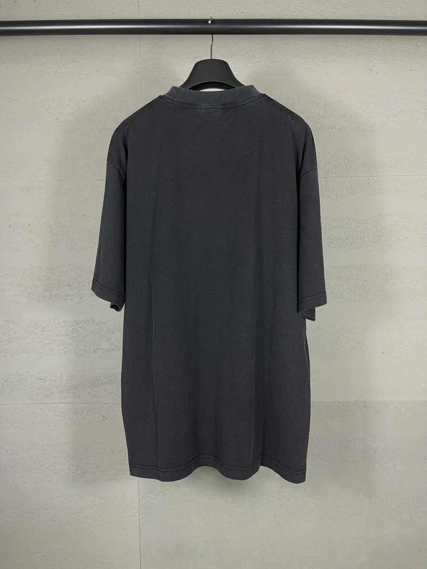 【 . Quality】BALENCI*GA/ .SS 25 New Arrival T . 。 . Authentic ， ZP 。 260 ， . ， ，。 。 ， 。 OS . Same Style ：BL 253633 ： Size：XS S M L